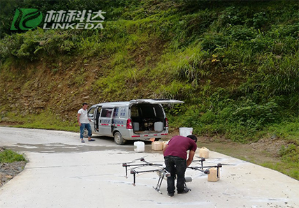 湖南省臨湘市開展無(wú)人機(jī)防治思茅松毛蟲